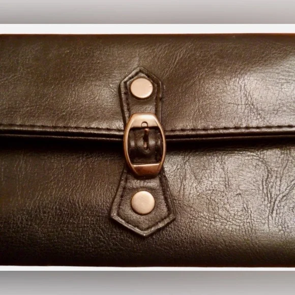 VICTORIAS SECRET WRISTLET WALLET - Picture 3 of 4